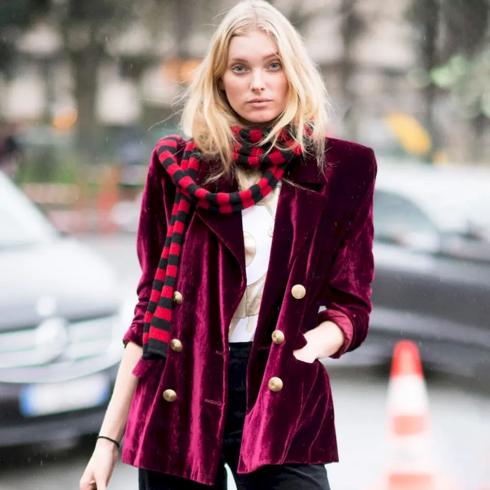 T103D16A3E_28196.webp Women Fashion Elegant Solid Color Velvet Lapel Long-Sleeve Coat - Image 1